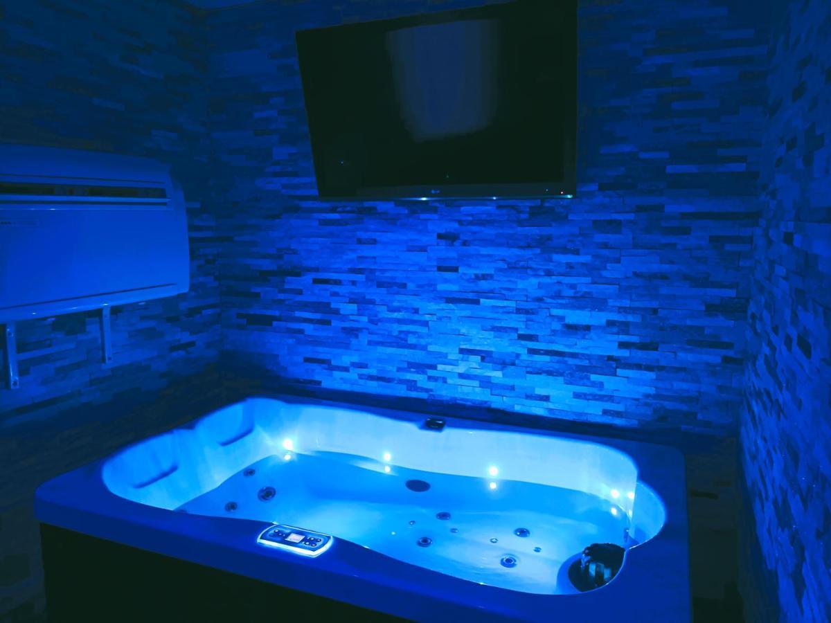Studette Avec Spa & Jacuzzi Sète Exterior foto